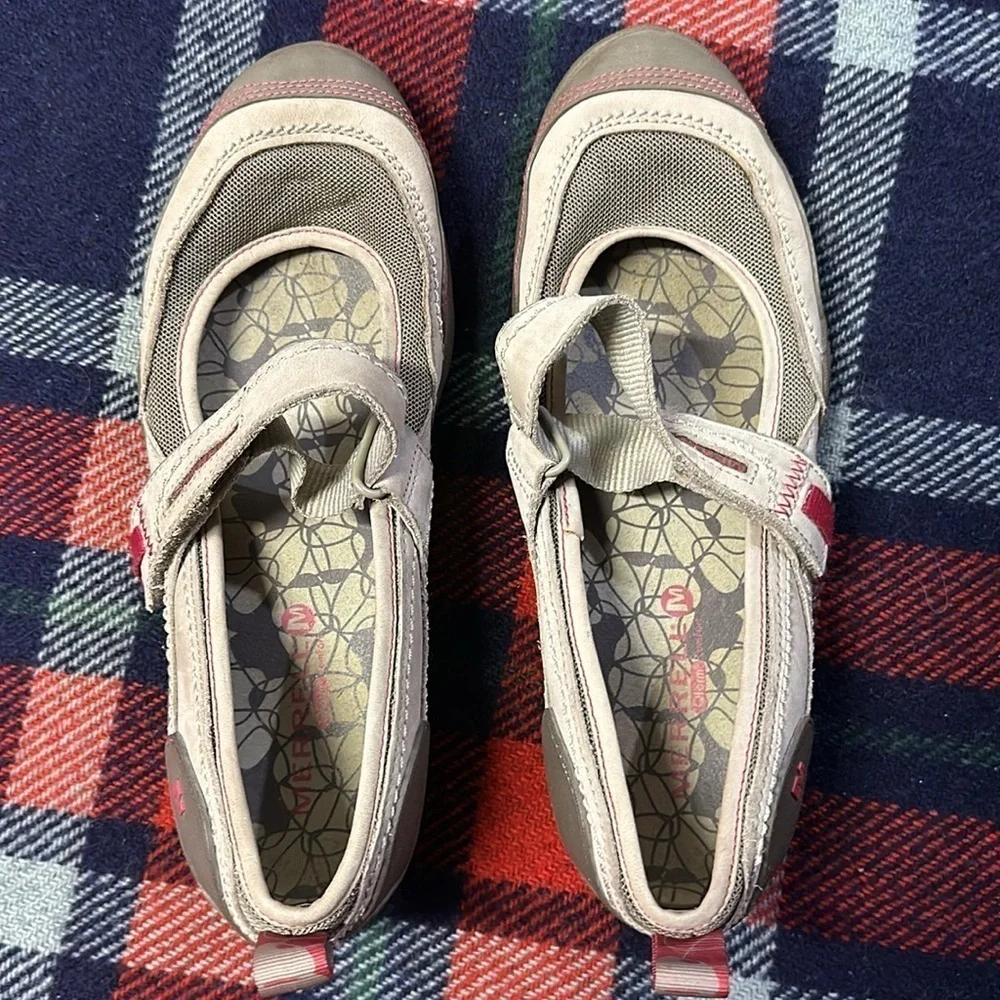 womens merrell slip ons mimosa sz 8. new